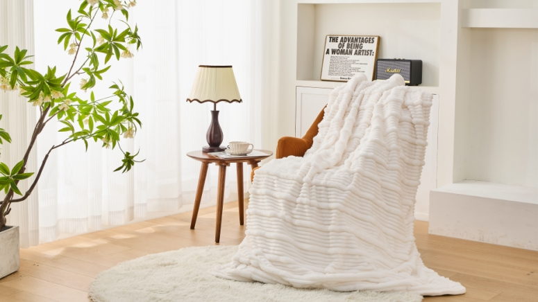 Mitä eroa on sähköheiton ja sähkön välillä peiton yläpuolella?